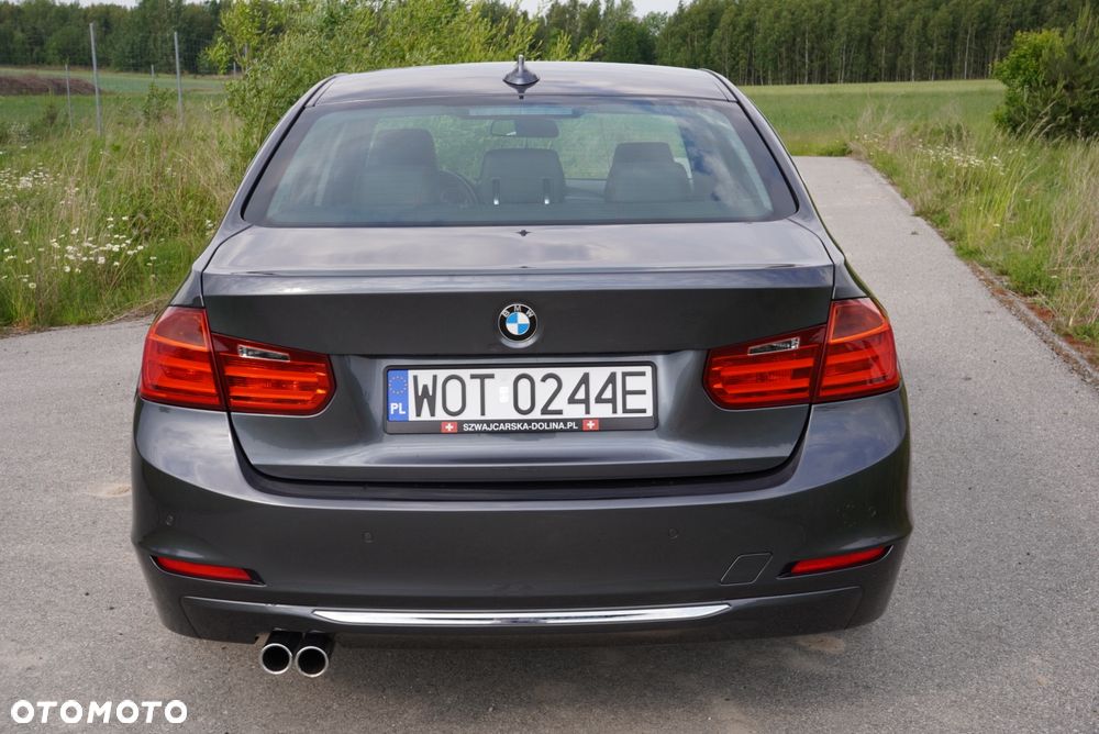 BMW Seria 3 328i xDrive Luxury Line - 6