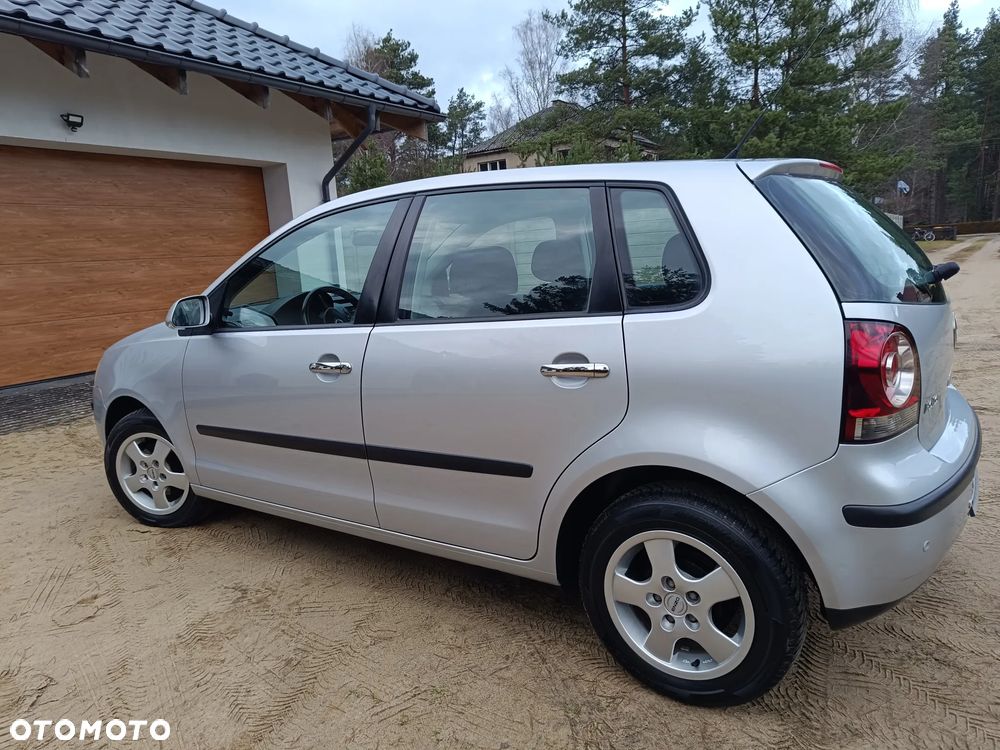 Volkswagen Polo 1.2 Trendline - 24