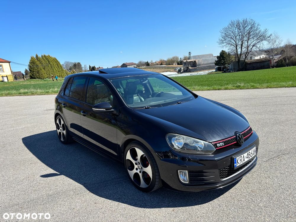 Volkswagen Golf - 5