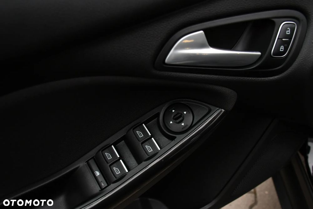 Ford Focus Turnier 1.5 EcoBoost Start-Stopp-System TITANIUM X - 34