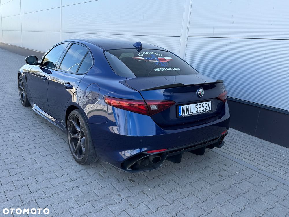 Alfa Romeo Giulia 2.9 V6 Bi-Turbo AT8 Quadrifoglio - 31