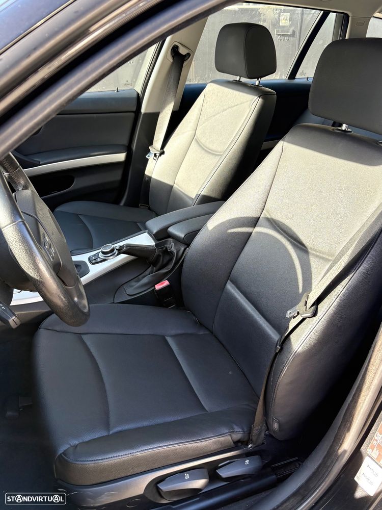 BMW 318 d Dynamic - 8