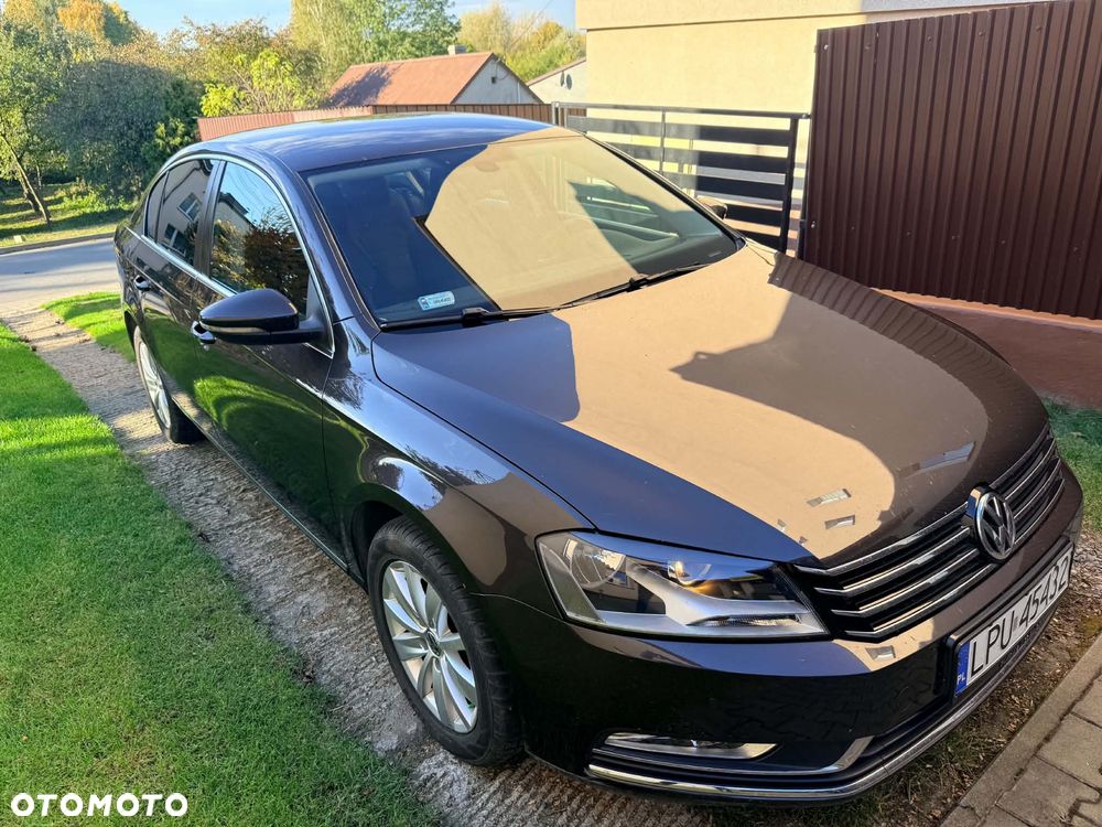 Volkswagen Passat - 2