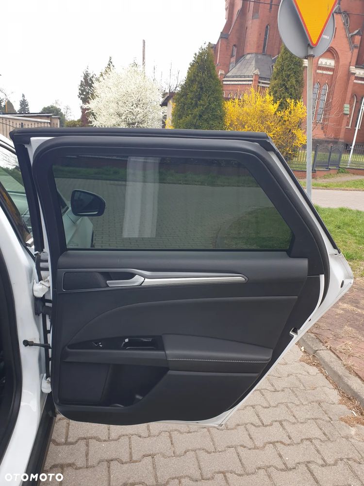 Ford Mondeo 2.0 TDCi STart-Stopp PowerShift-Aut Titanium - 32