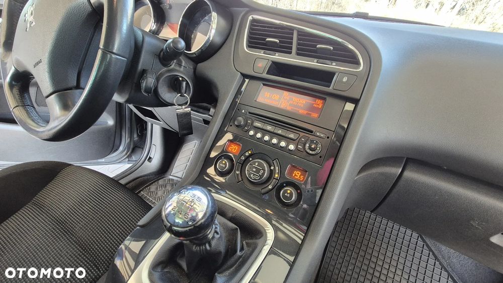 Peugeot 5008 2.0 HDi Premium - 7