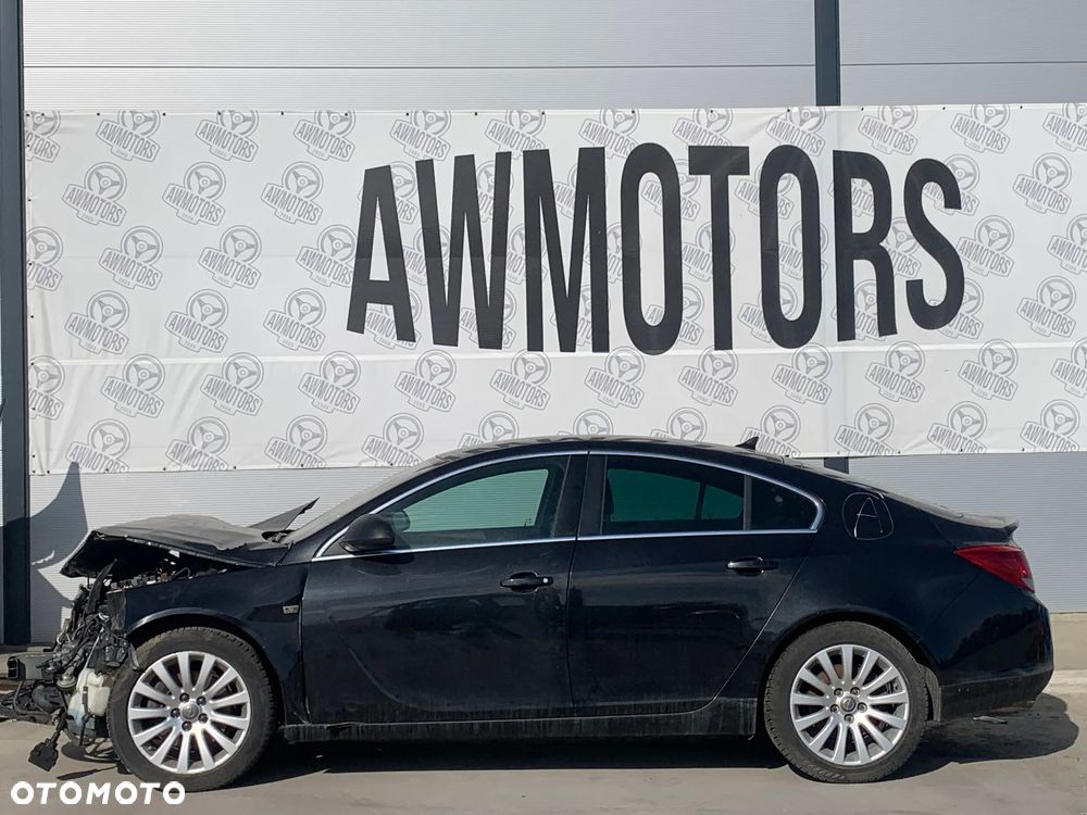 OPEL INSIGNIA 2011 *SAMOCHÓD NA CZĘŚCI* 4855 GAR MASKA, LAMPA, DRZWI, LUSTERKO, ZDERZAK, GRILL, BŁOTNIK, KLAPA, BELKA, DESKA, FOTELE, KANAPA, ĆWIARTKA KIEROWNICA, TARCZE, ZACISKI, ZAWIESZENIE, KOMPLETNY PRZÓD, KOMPLETNY TYŁ, LICZNIK, ZEGARY, PRAWE LEWE PRZÓD TYŁ - 1