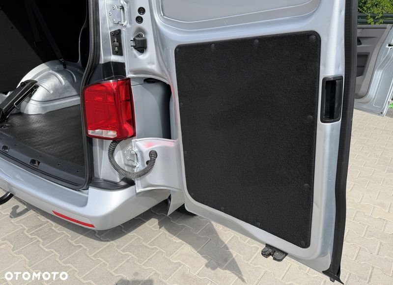 Volkswagen TRANSPORTER KOMBI 9 cio osobowy Business VAN T6.1, 2.0TDI 150KM Napęd 4Motion, T6 4x4 plus reduktor napędów, 2 Strefowe OGRZEWANIE i KLIMATYZACJA WEBASTO 5kW, Tylne drzwi skrzydłowe, Hak Holowniczy 2.5t. Wymieniony rozrząd - Pełen Serwis ASO VW Emisja spalin Euro-6 DG - 20
