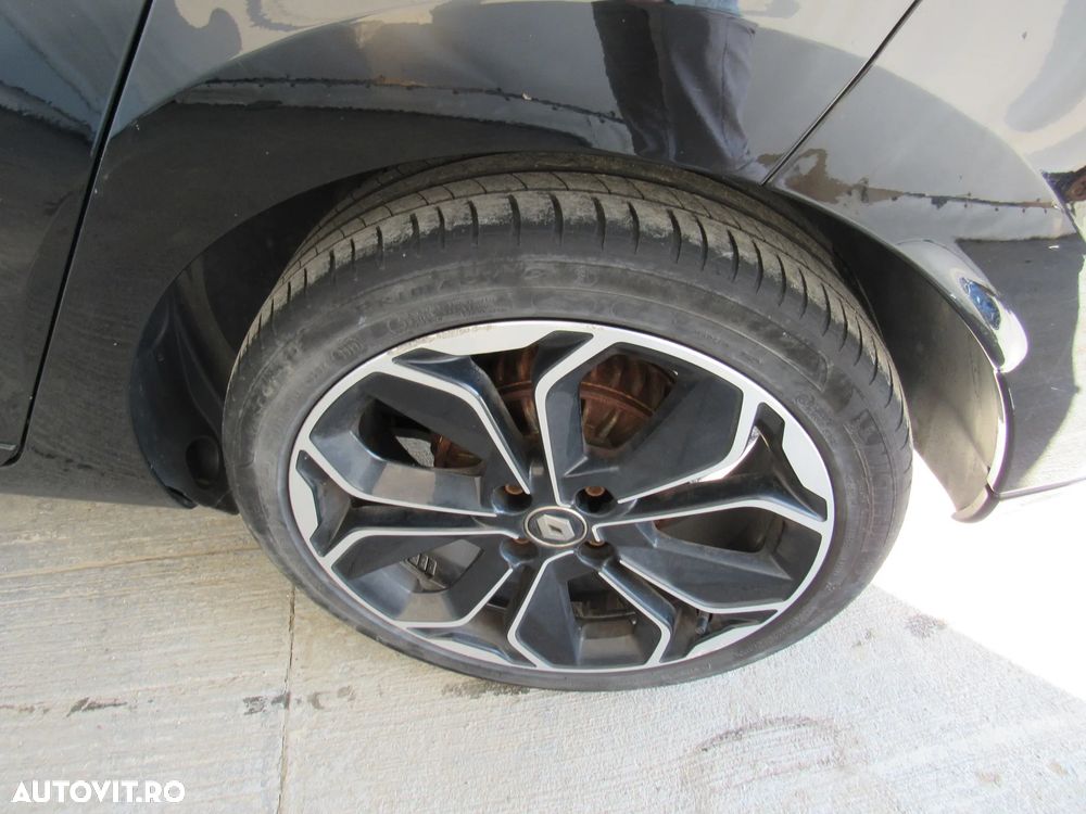 Renault Clio - 8