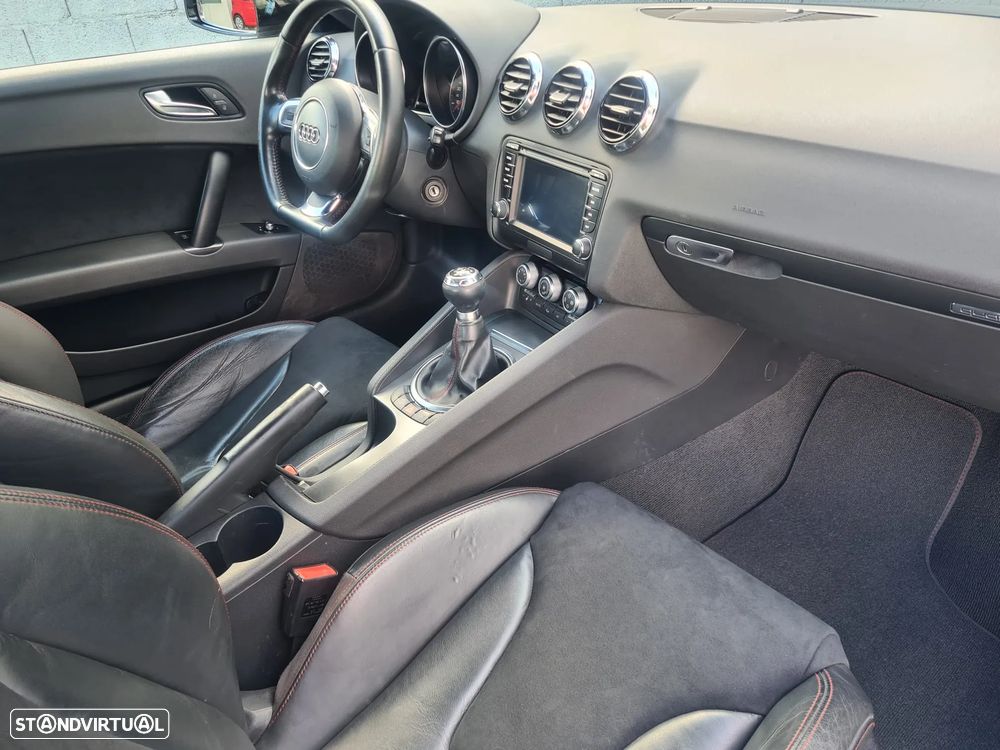 Audi TT Coupé 2.0 TDI quattro - 6
