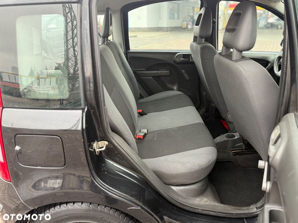 Fiat Panda 1.1 Active dla kobiet - 17