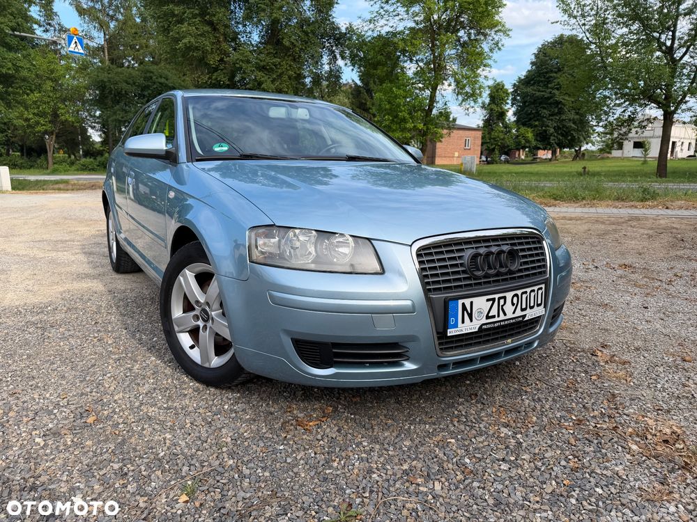 Audi A3 Sportback 1.6 Ambiente - 2
