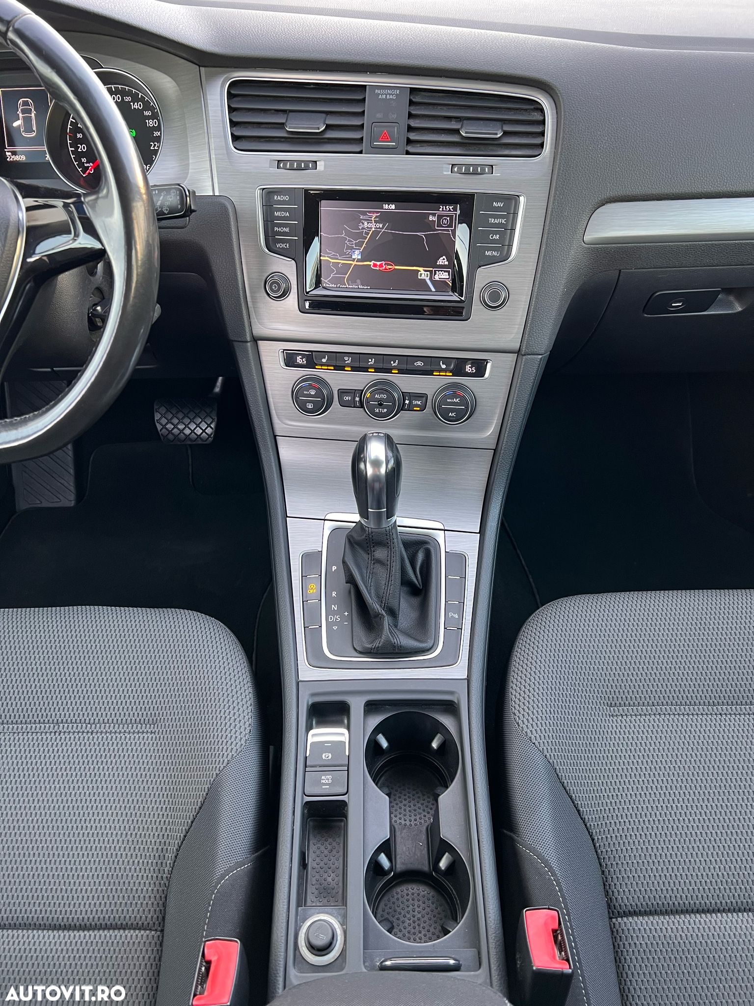 Volkswagen Golf 2.0 TDI DPF BMT DSG Comfortline - 12