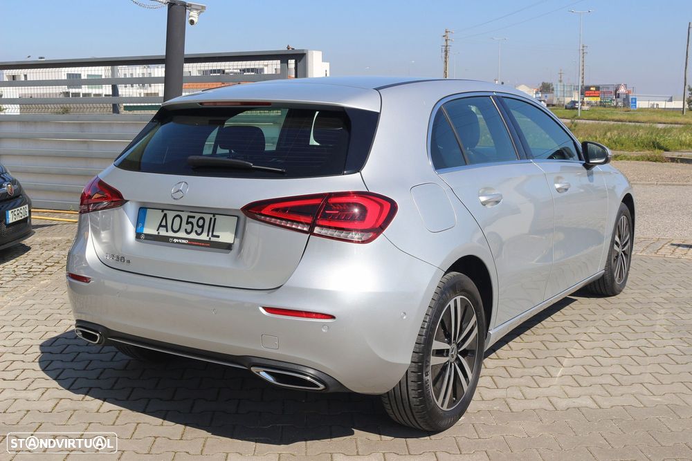 Mercedes-Benz A 250 e Style Plus - 19
