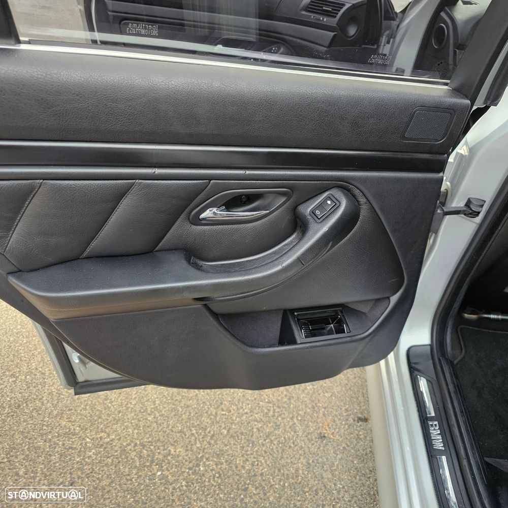 BMW 530 dA Touring - 38