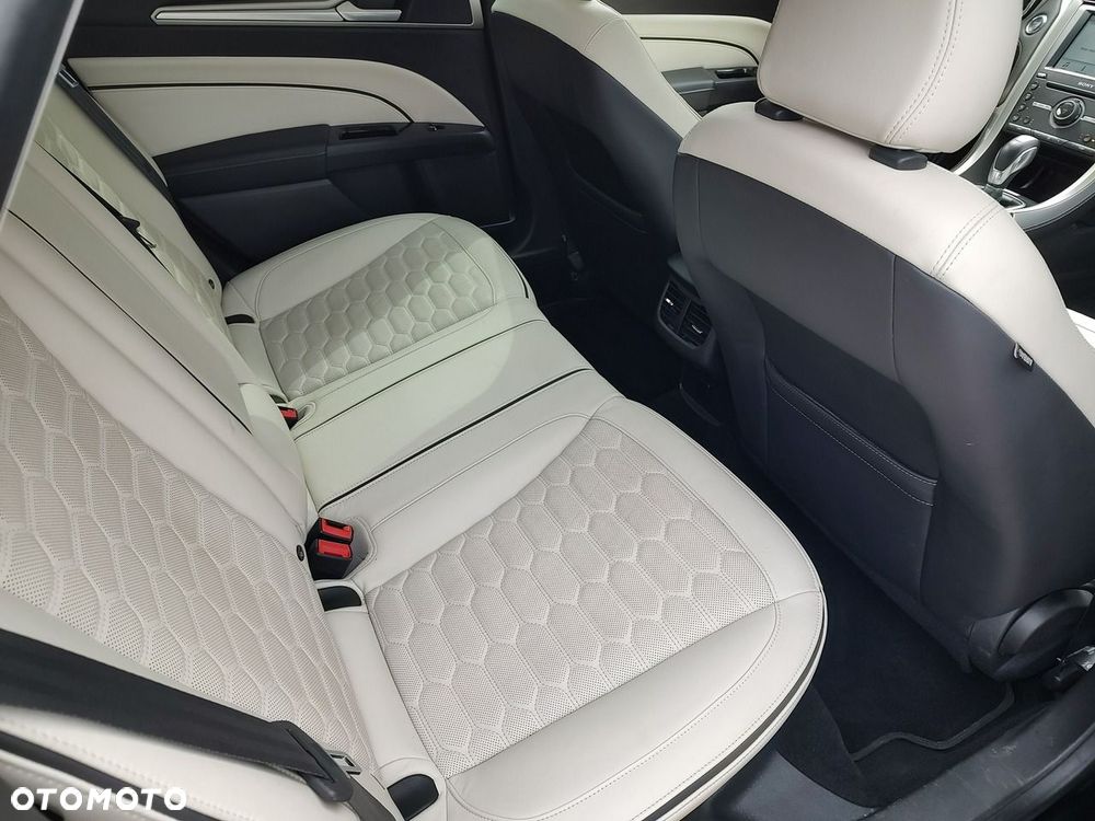 Ford Mondeo 2.0 EcoBoost STart-Stopp Autom Vignale - 25