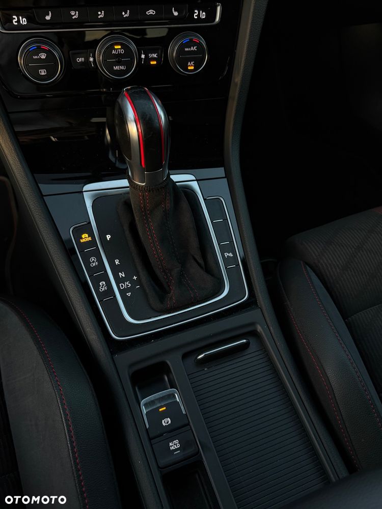 Volkswagen Golf 2.0 TSI GTI TCR DSG - 11
