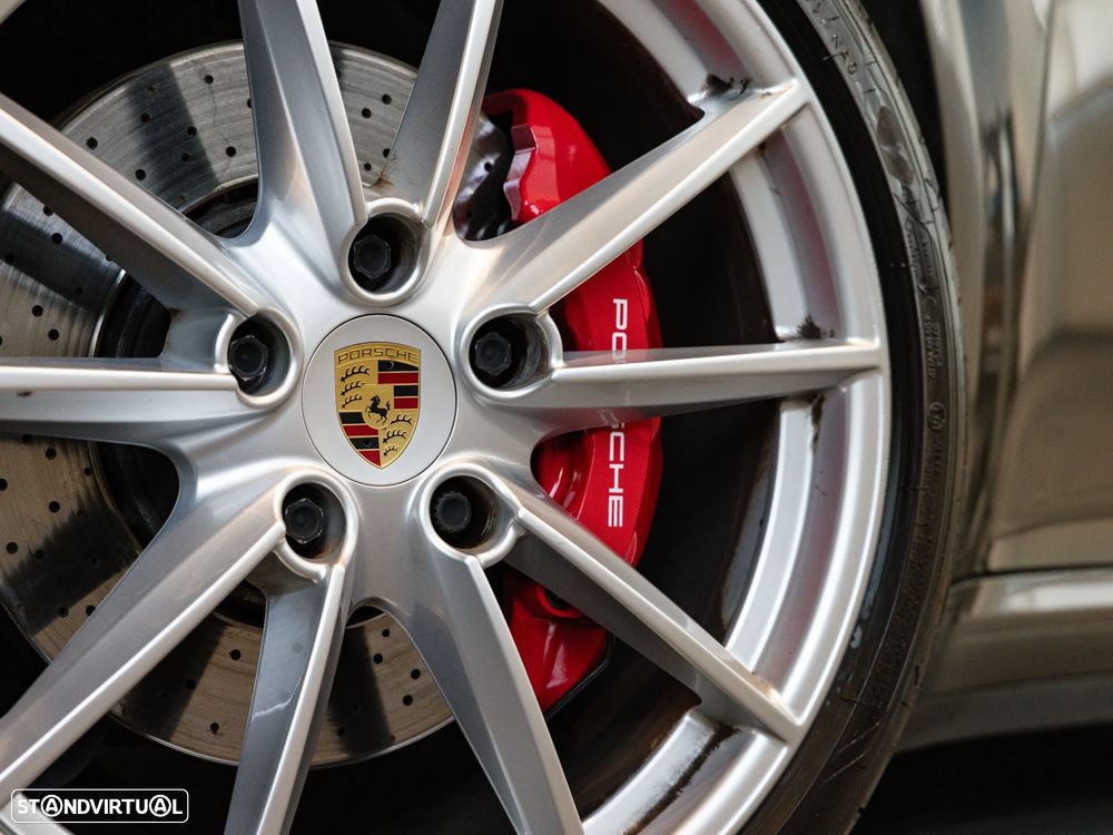 Porsche 911 (992) Carrera 4S PDK - 21