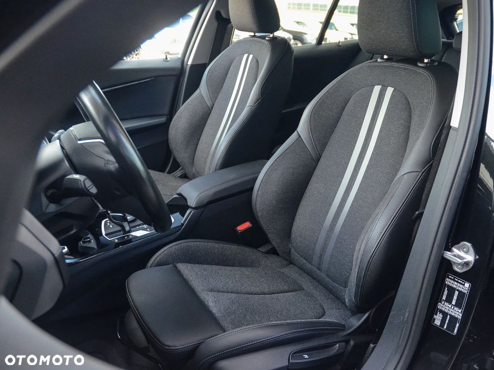BMW Seria 1 118d Sport Line - 33