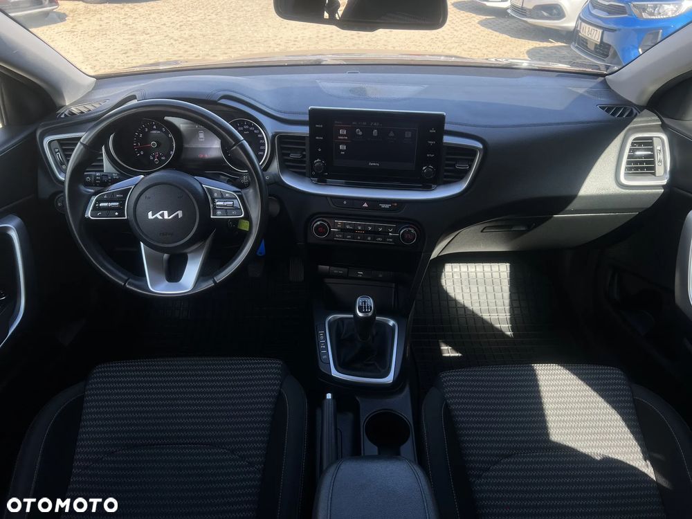 Kia Ceed 1.5 T-GDI M - 27