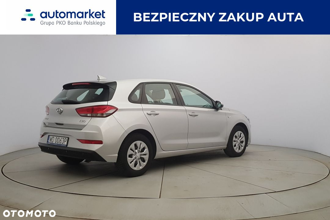 Hyundai i30 1.5 DPI Classic + - 7