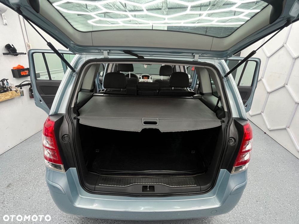 Opel Zafira - 22