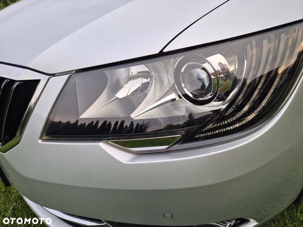 Skoda Superb 1.6 TDI Active Greenline - 10