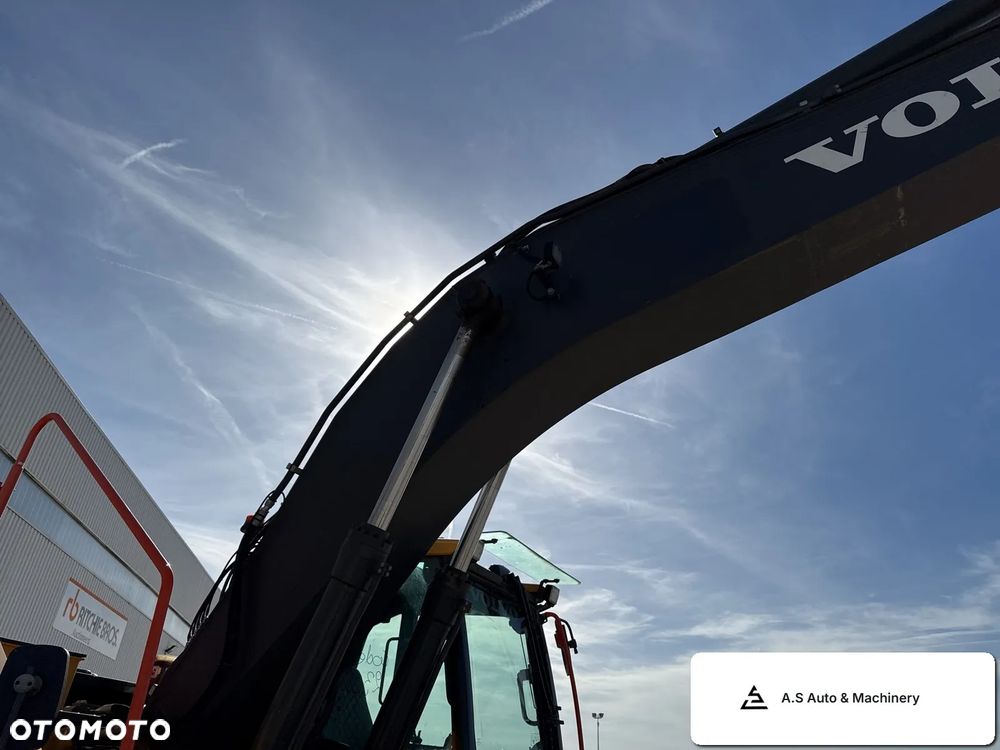 Volvo EC220EL - 13