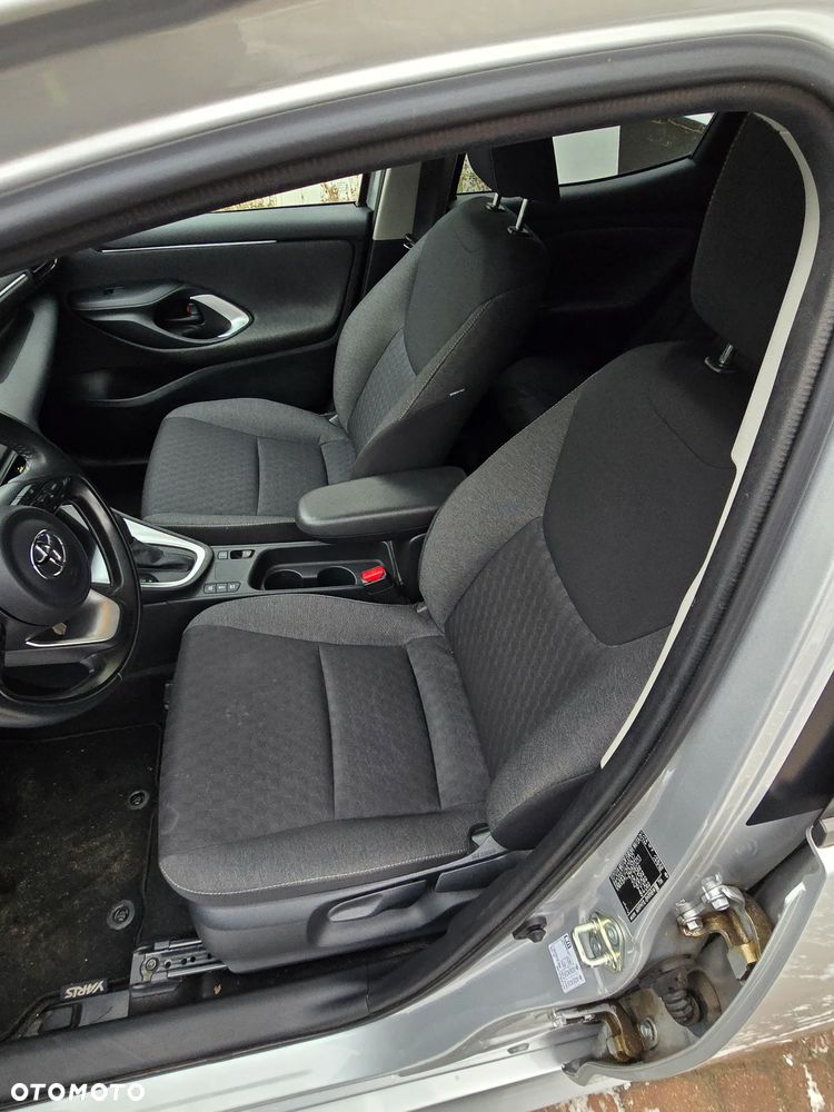 Toyota Yaris - 8