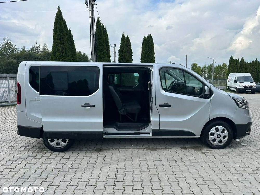 Renault Trafic - 16