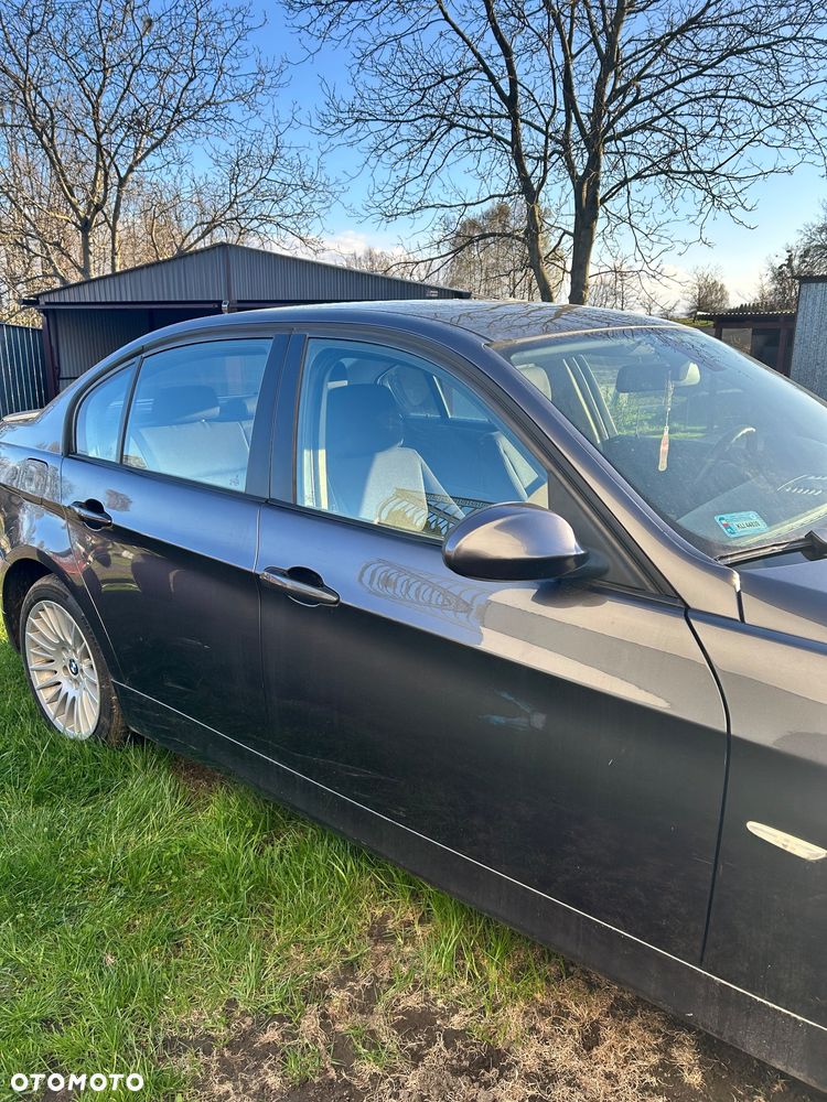 BMW Seria 3 - 16