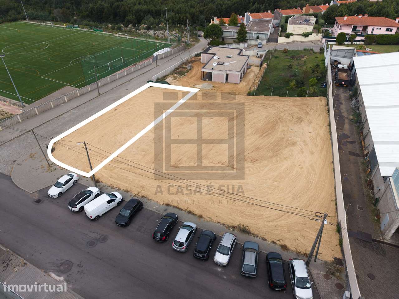 Lote para construção com 601 m2 em Paços de Brandão - Grande imagem: 2/21