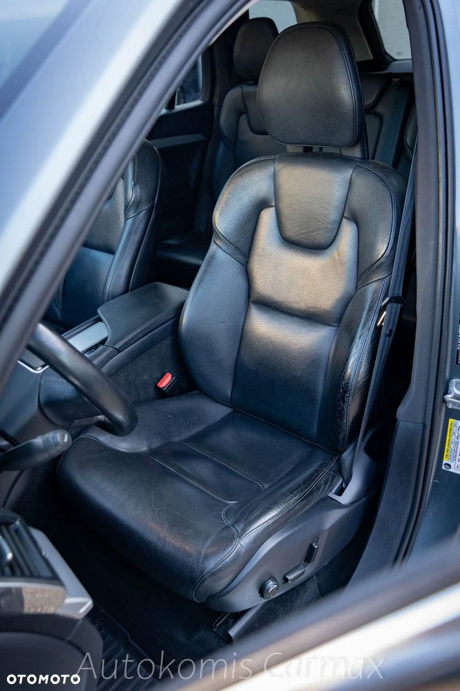 Volvo XC 90 T5 AWD Momentum - 22