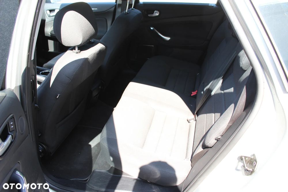 Ford Mondeo - 20