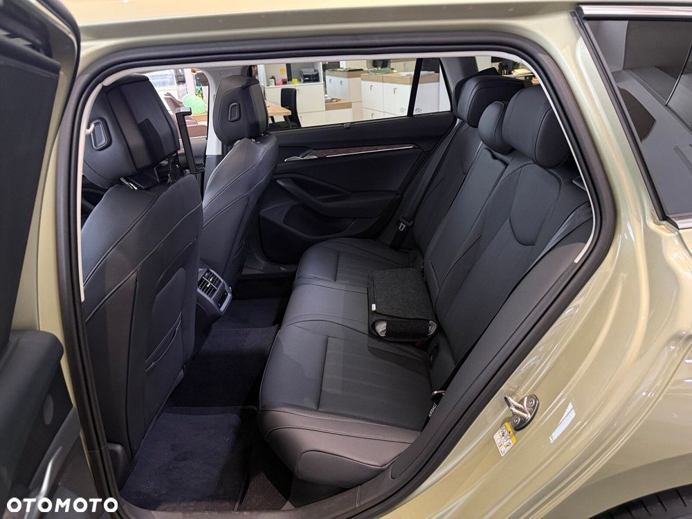 Skoda Superb 2.0 TDI SCR 4x4 L&K DSG - 12