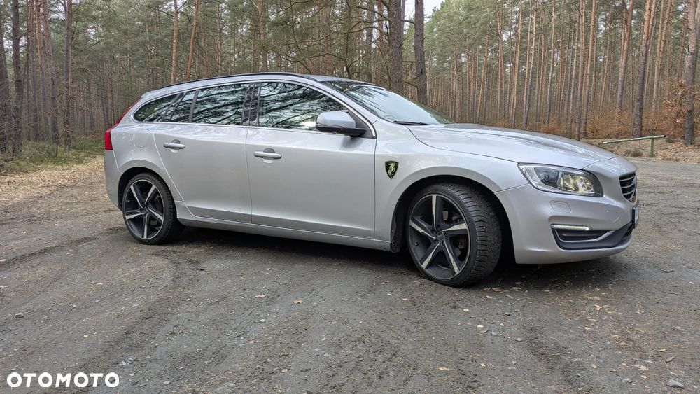 Volvo V60 D4 Drive-E R-Design Momentum - 5