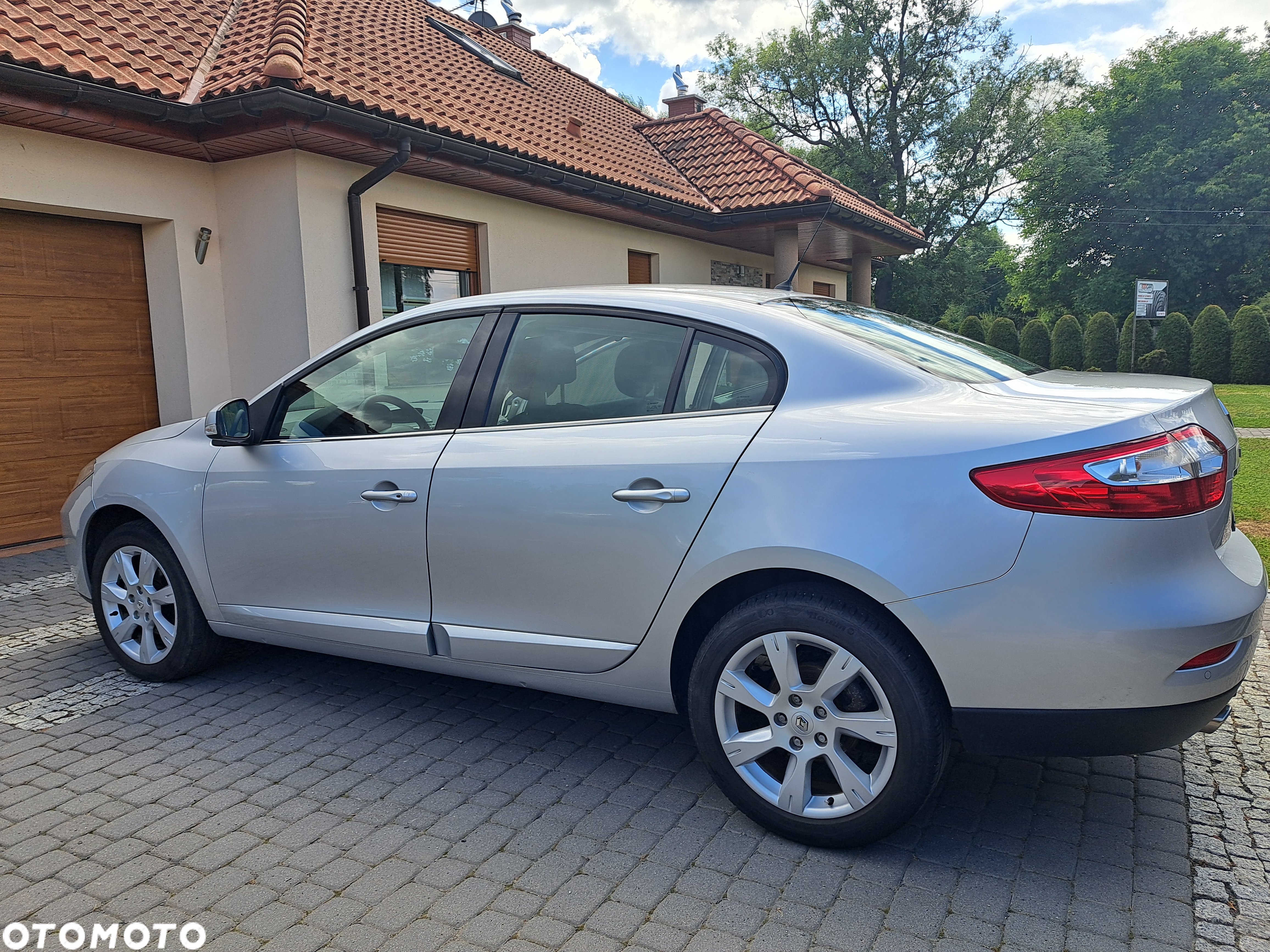 Renault Fluence 2.0 16V 140 Dynamique - 12