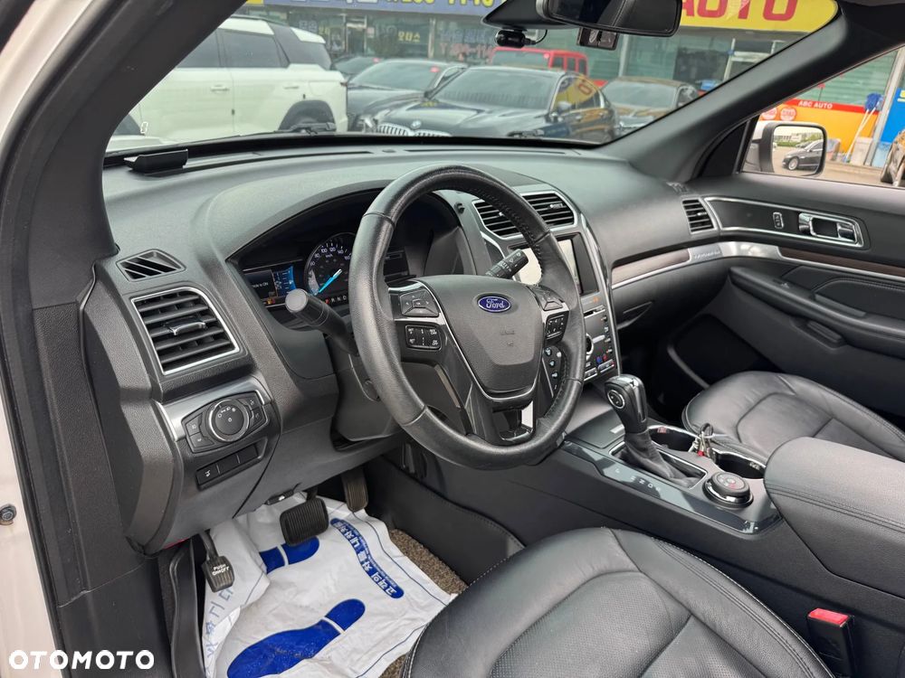 Ford Explorer - 9