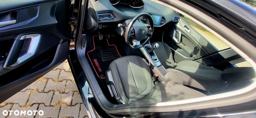 Peugeot 308 - 18