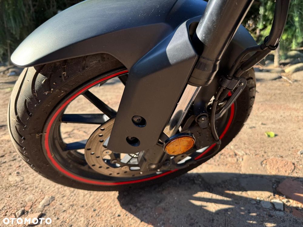 Yamaha MT - 9
