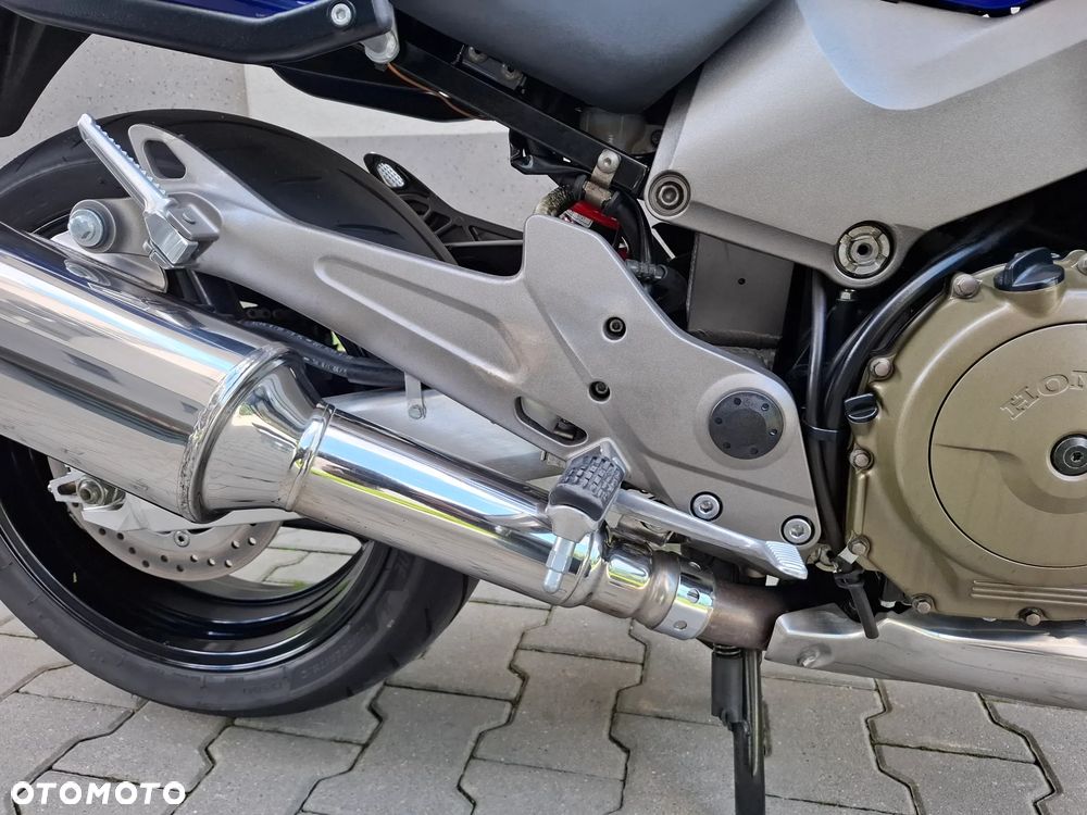 Honda X11 - 28