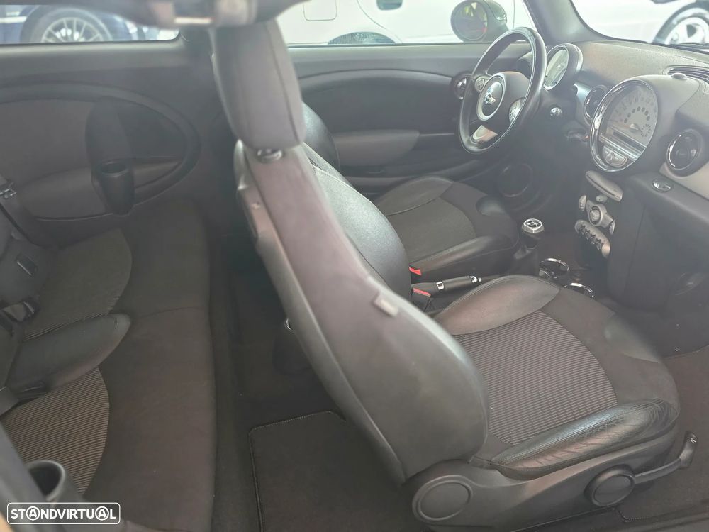MINI Clubman Cooper D - 10