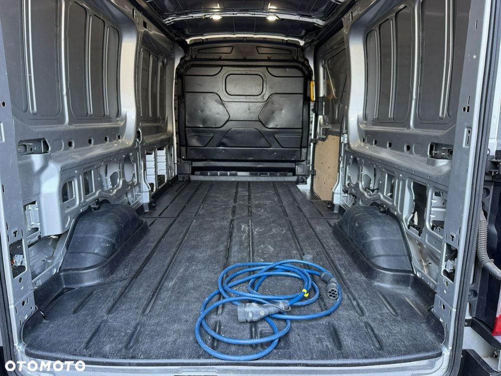 Ford Transit - 24