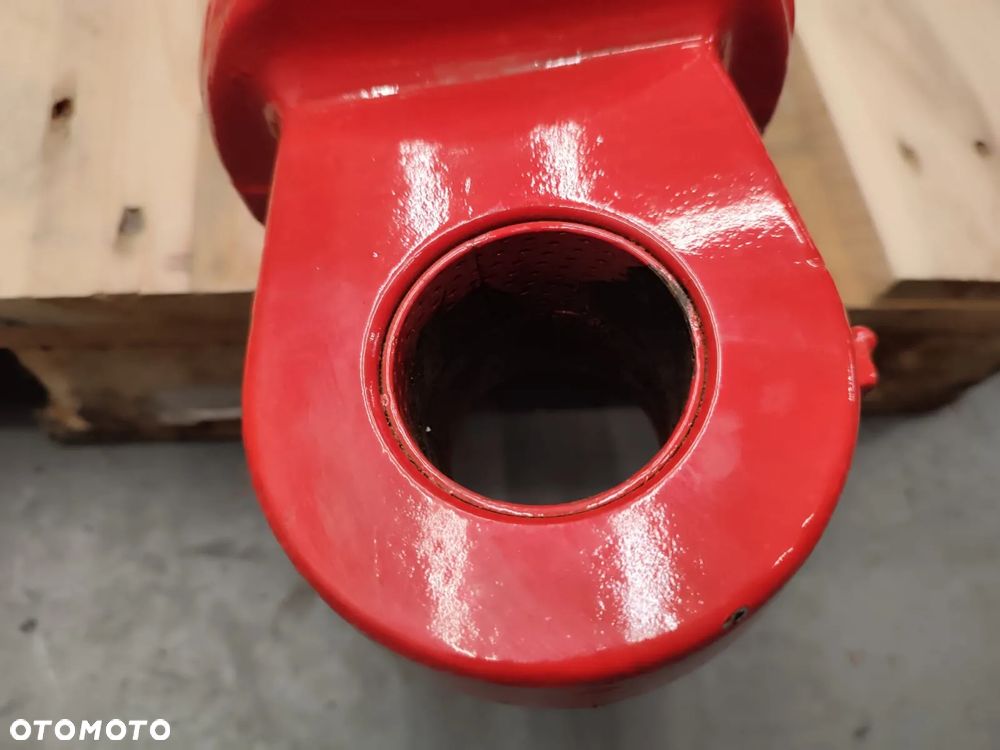 Siłownik główny podnoszenia ramienia Manitou MLT - 7