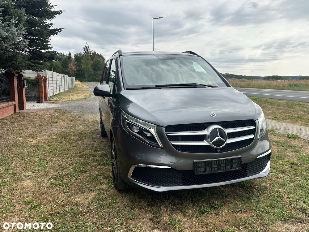 Mercedes-Benz Klasa V - 2