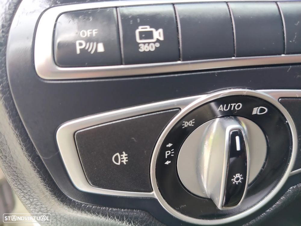 Mercedes-Benz GLC 250 d 4Matic 9G-TRONIC AMG Line - 25