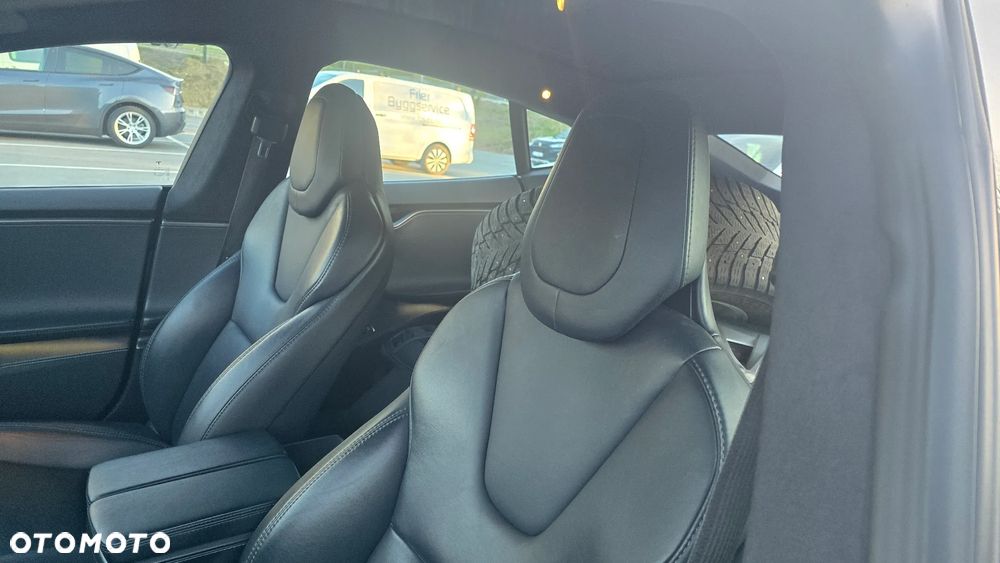 Tesla Model S Performance - 10