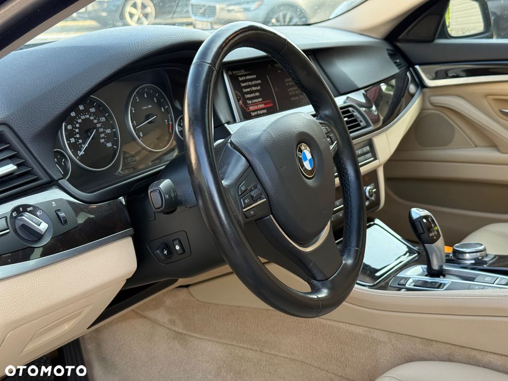 BMW Seria 5 528i xDrive Luxury Line - 23