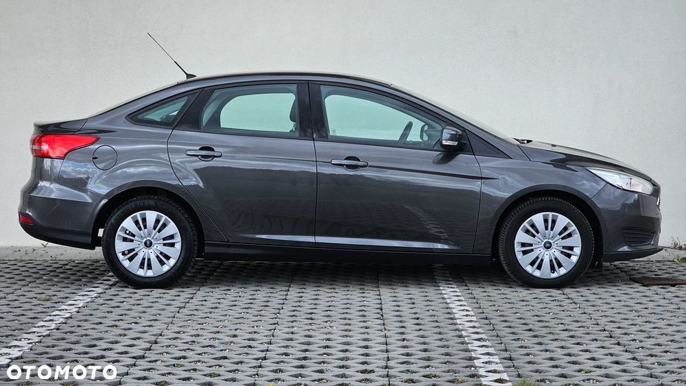 Ford Focus 1.6 Trend - 29