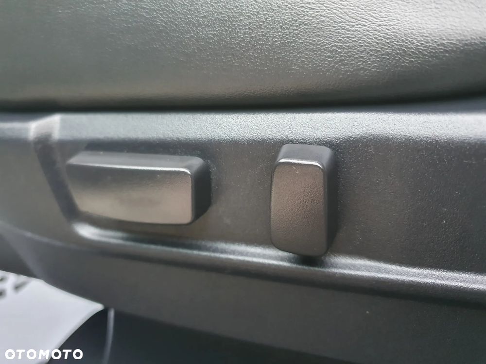 Mitsubishi Outlander 2.0 4WD Top - 24