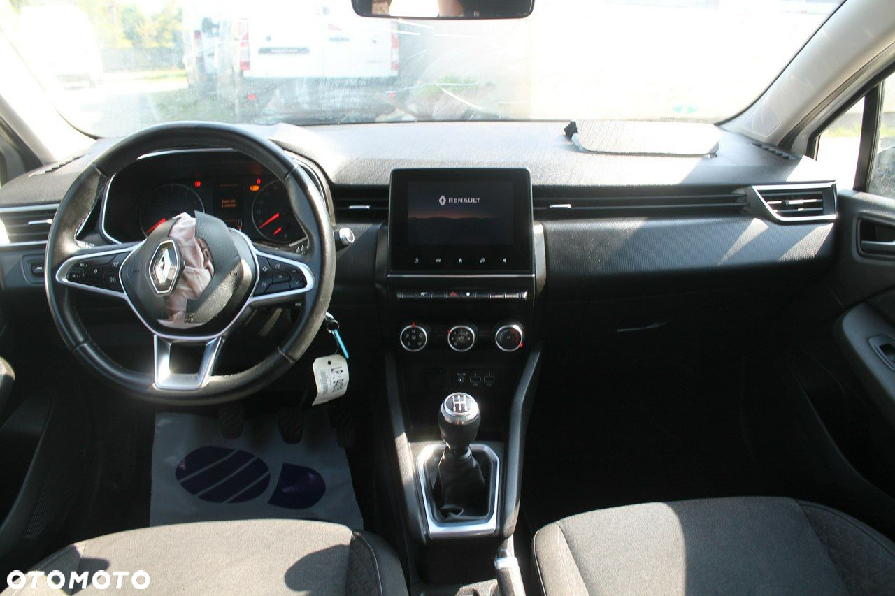 Renault Clio - 11